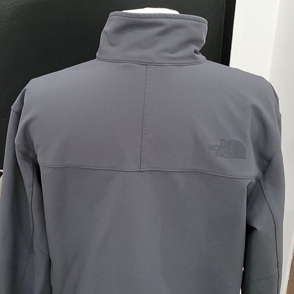 The North Face Windwall Jacket - Picture 6 of 13